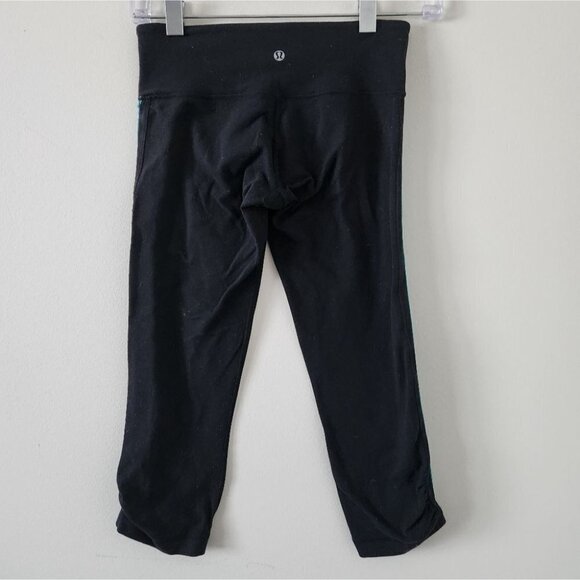 LULULEMON | Capri leggings black turquoise stripes sz 4 - Picture 2 of 4
